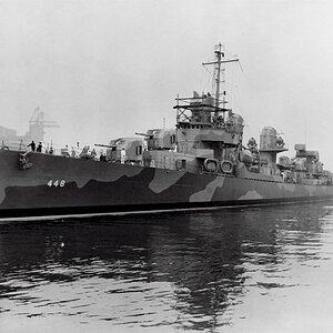 USS La Valette (DD-448) in 1942