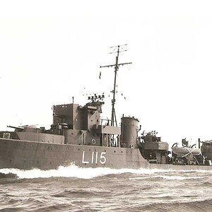 ORP Krakowiak, L115, the Royal Navy Hunt II class destroyer