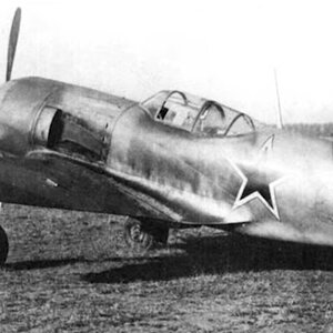 Lavochkin La-7 prototype no.39210109, 1944 (2)