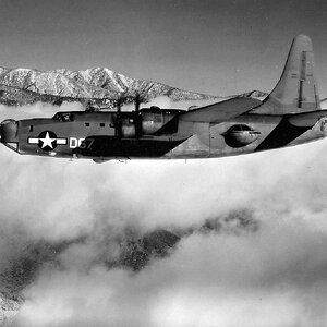 Consolidated PB4Y-2 Privateer D67 in flight, 1945 (3)