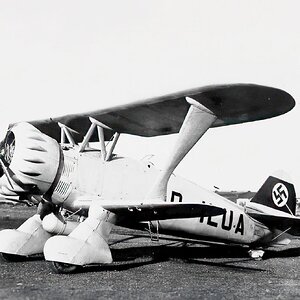 Henschel Hs-123V2 (3)