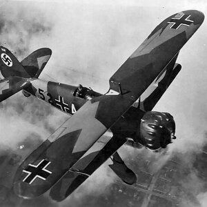 Henschel Hs-123A of the StG 162 in three-tone camouflage (1)