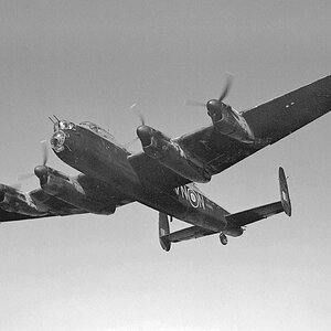 Avro Lancaster B Mk.I,  R5689, VN-N of the no.50 Sqn, RAF Swinderby, Lincolnshire, 1942 (7)
