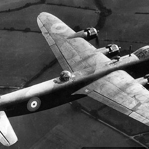 Short Stirling in flight