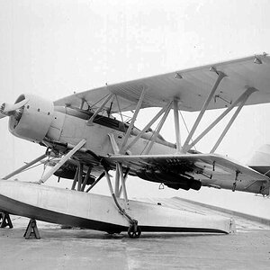 Blackburn Shark Mk.II K5607 (1)
