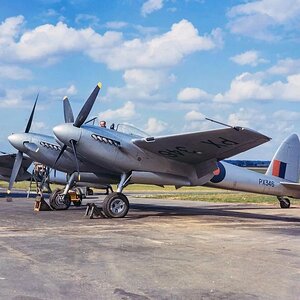 De Havilland DH-103 Hornet in colour (3)