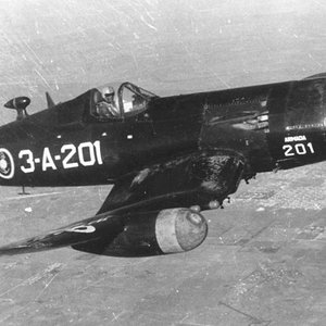 F4U-5 Corsair 3-A-211 (BuAer 121928).