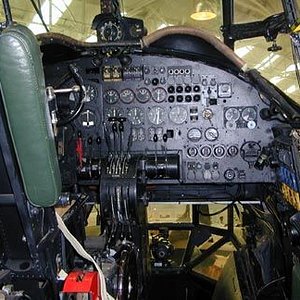 Avro Lincoln - cockpit