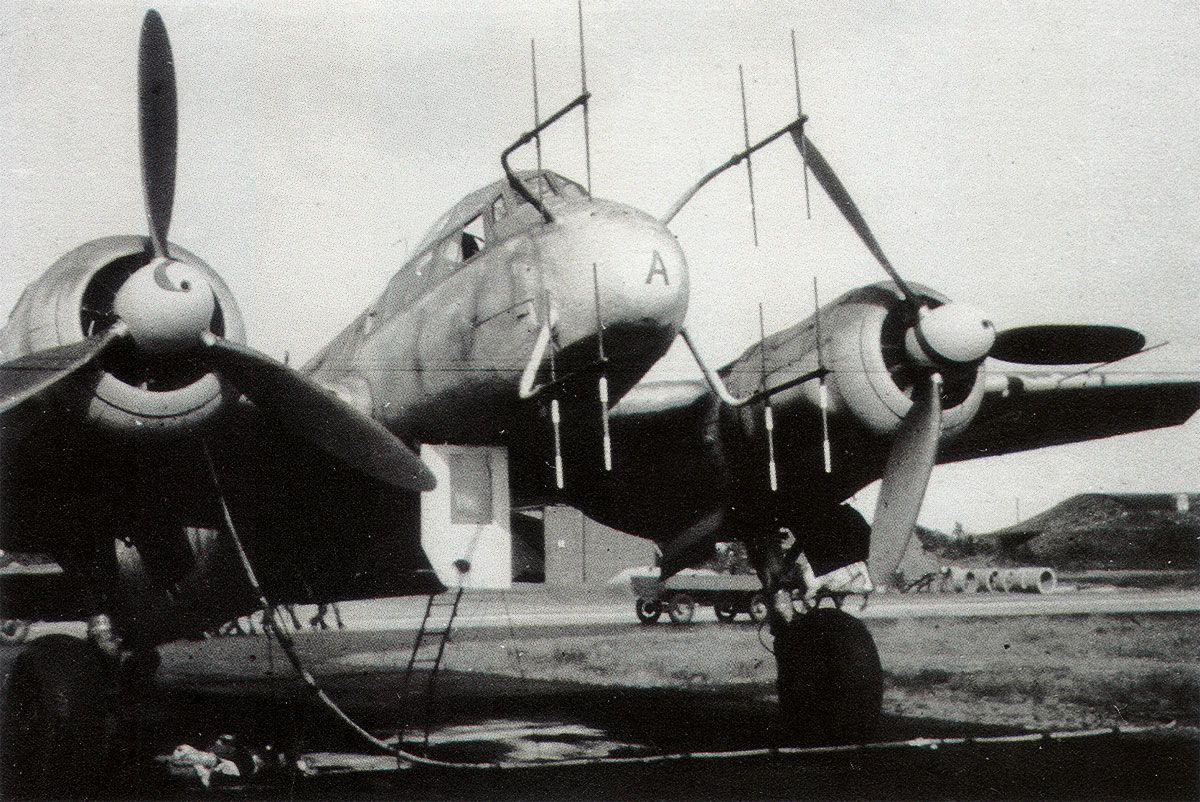 1-Ju-88G-II_NJG3-with-SN-2-radar-Grove-1944-01