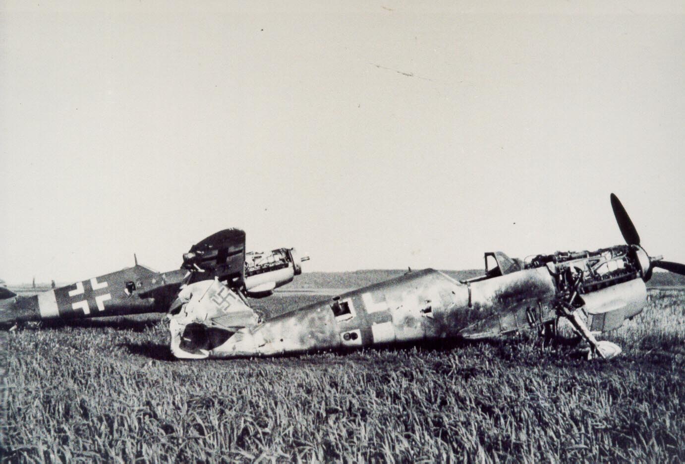 109's damaged in air attacks