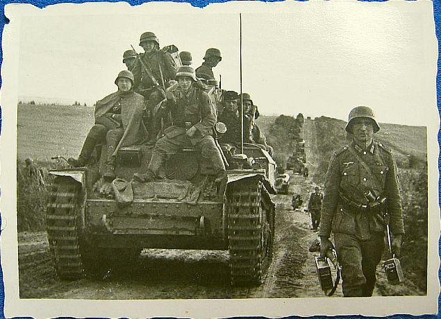 19th Panzer Divison on the move in Russia