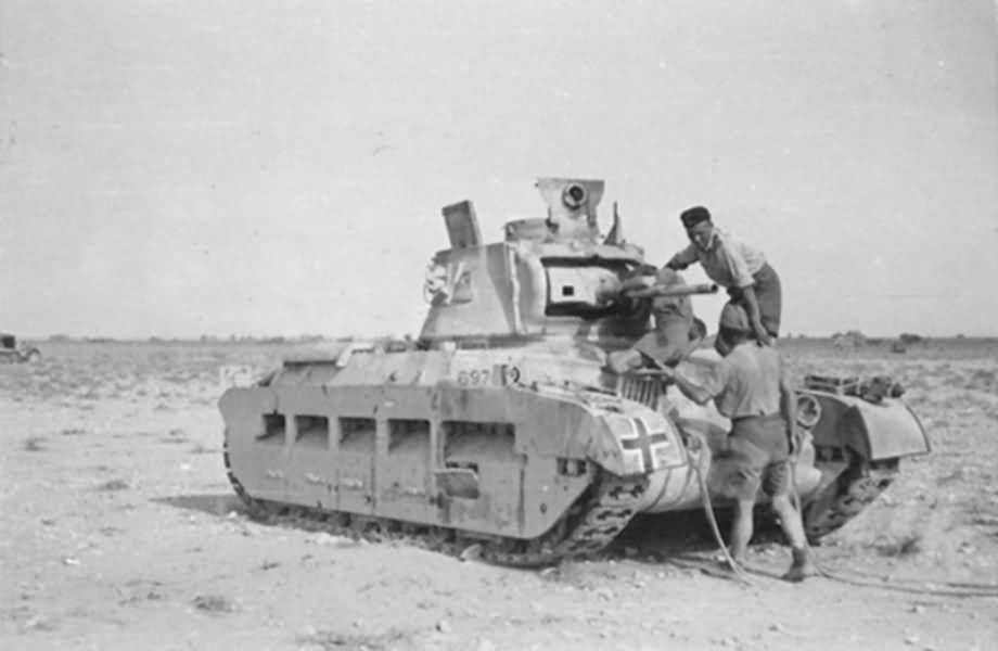 A-12 Matilda II captured in the North Africa (4)