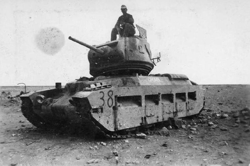 A-12  Matilda II knocked out in North Africa (2)