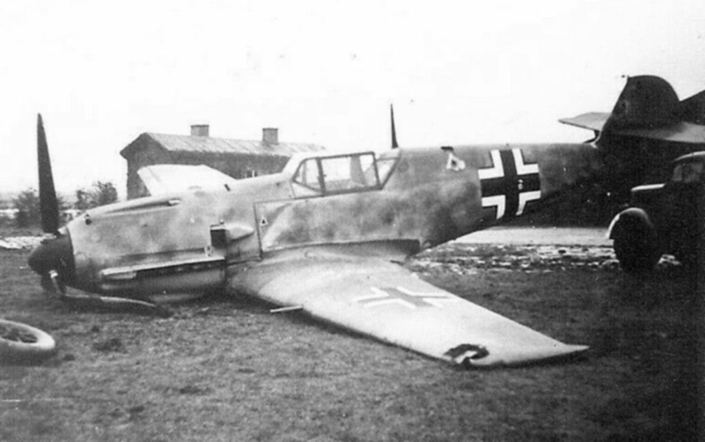 A brand-new Bf-109E-7 crashed