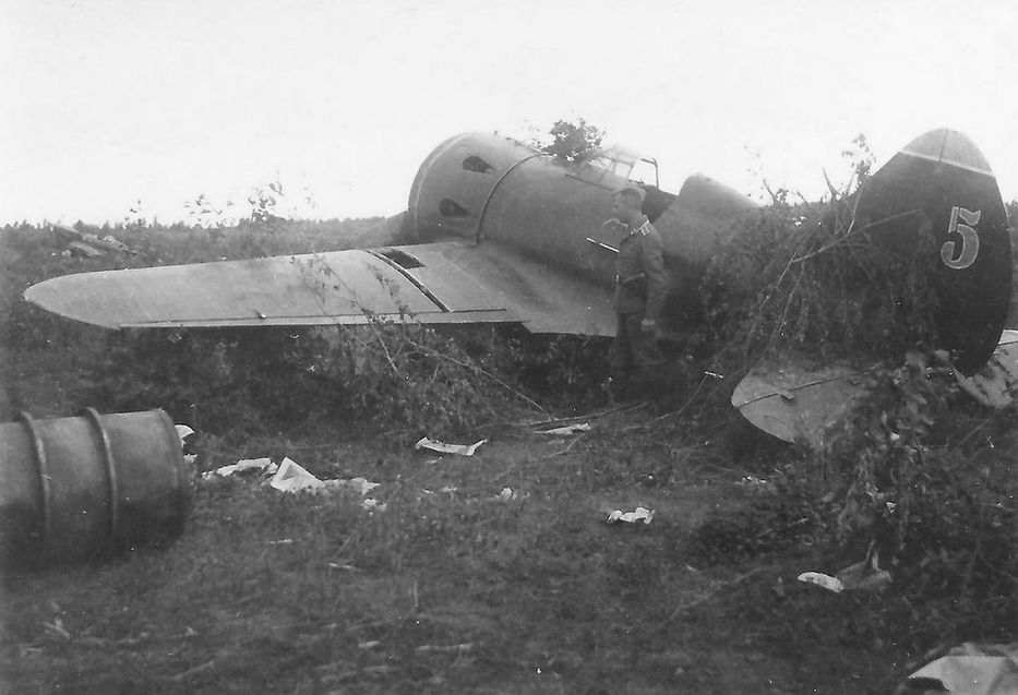 A captured Polikarpov I-16 "Red 5"