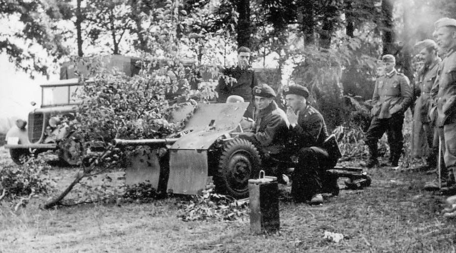A captured Polish 37mm AT gun  Bofors wz.36 (1)