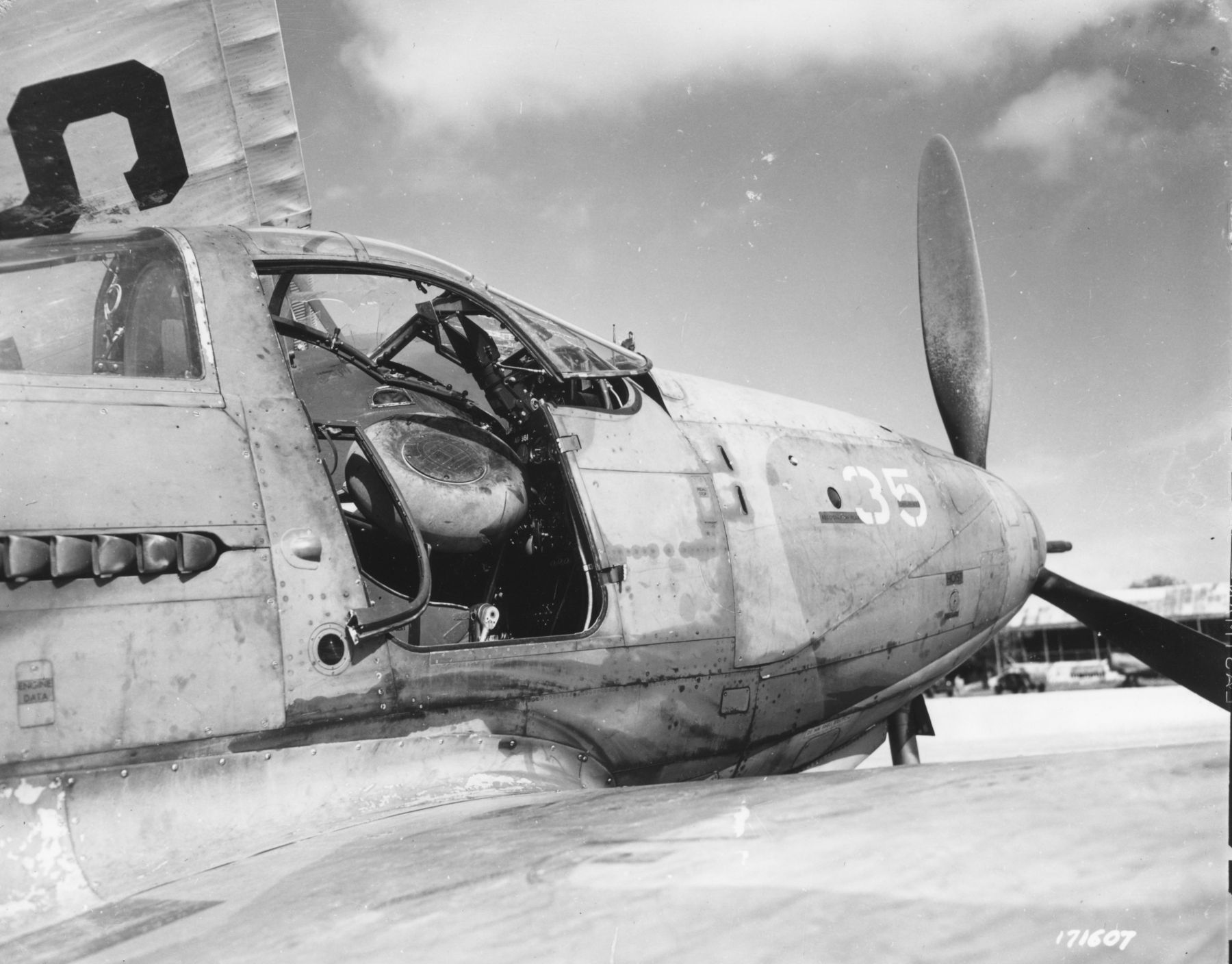 A collision of a P-39 with a Tiger Moth, 1943 (4)