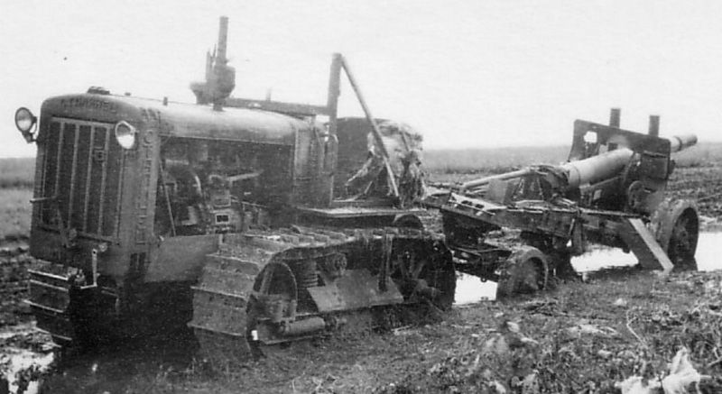 A damaged soviet tractor S-65 Stalinetz with the 152mm ML-20 gun