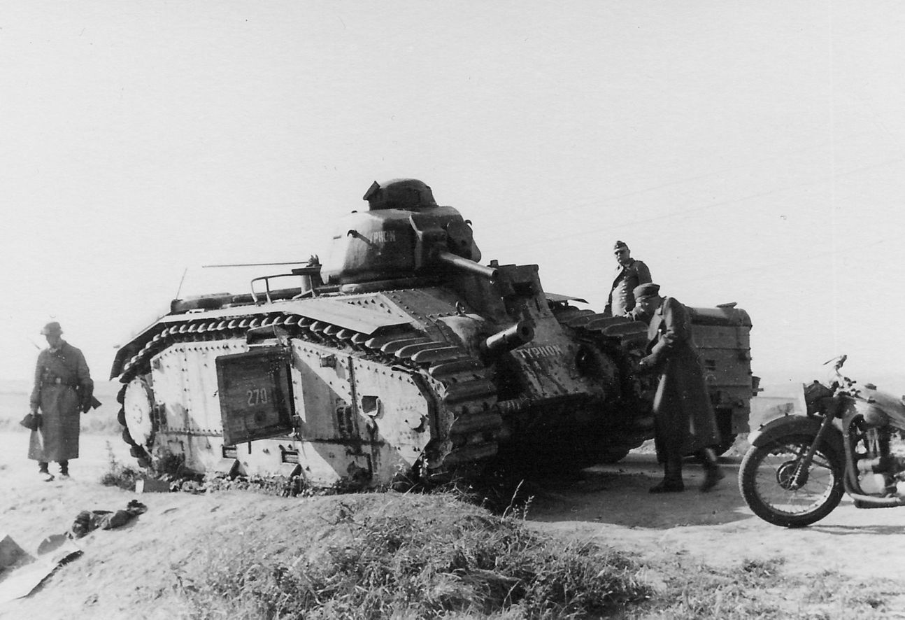 A French heavy tank Char B1-bis no. 270, France, 1940 (2)