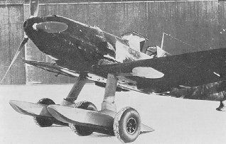 A Me109E fitted with Skis.