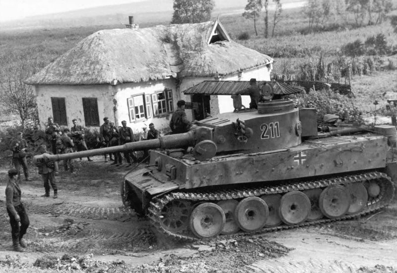 A no.211 Pz.Kpfw.VI Tiger of the Panzerabtailung 503 in Russia