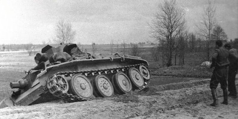 A Polish  cruiser tank  PZInż 10 TP during trials in 1939 (3)