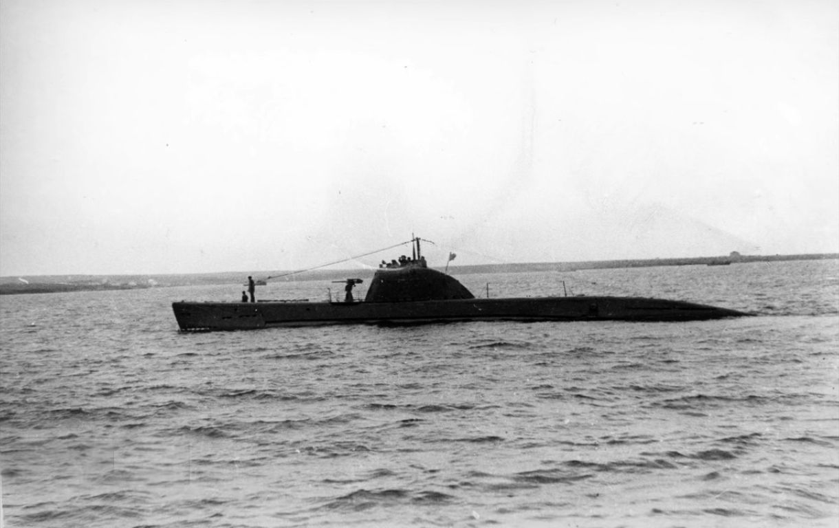 A soviet M-class submarine "Malyutka" VI serie