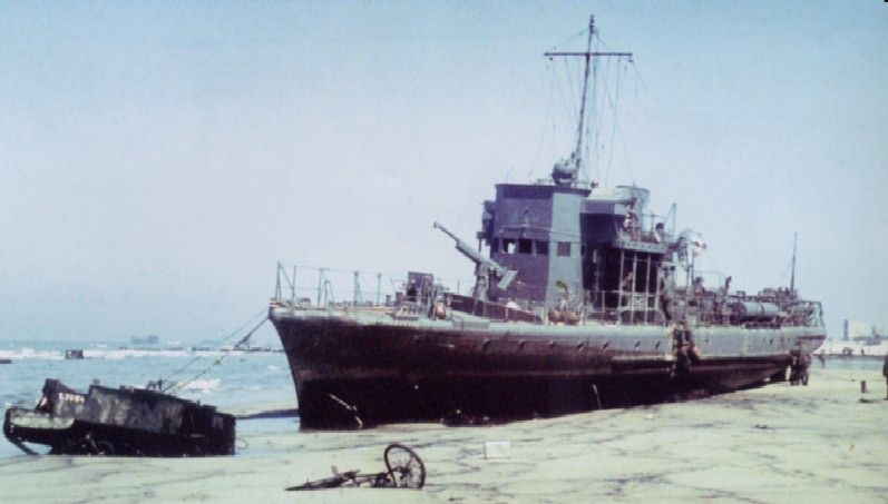 Abandoned French sub-chaser