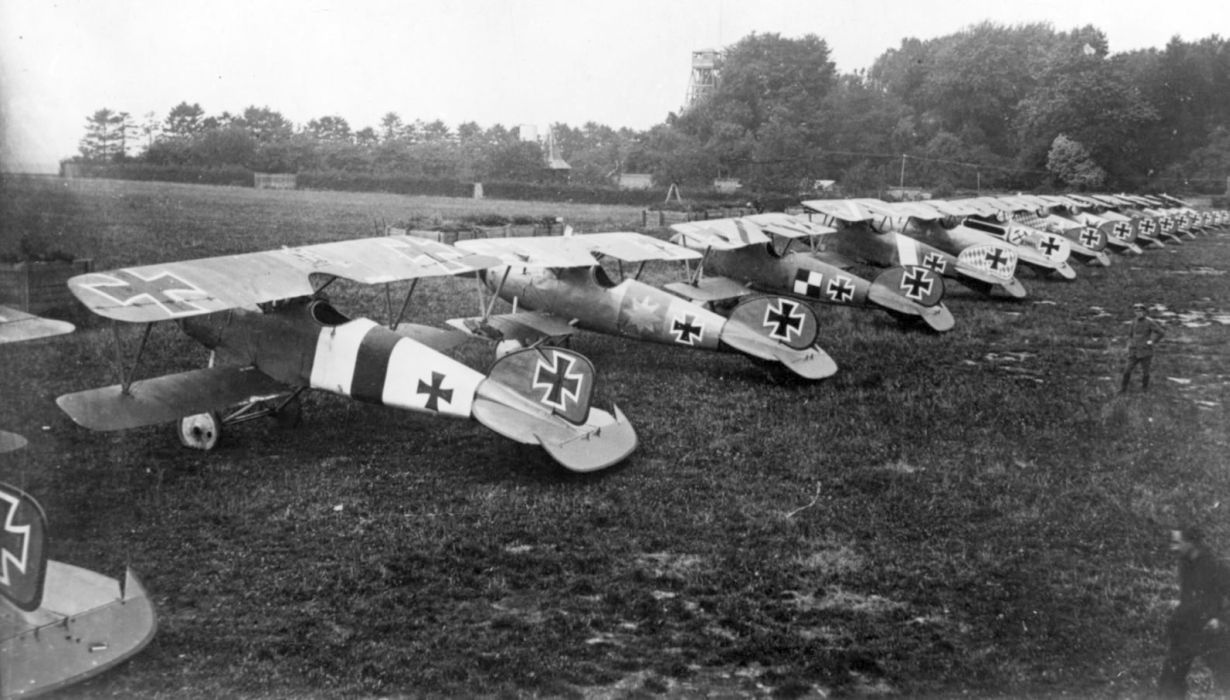Albatros D.III and D.V Jasta 5 at Boistrancourt July 1917