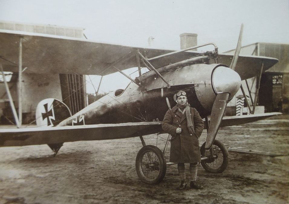 Albatros D.V and the  pilot  Antoni Bartkowiak