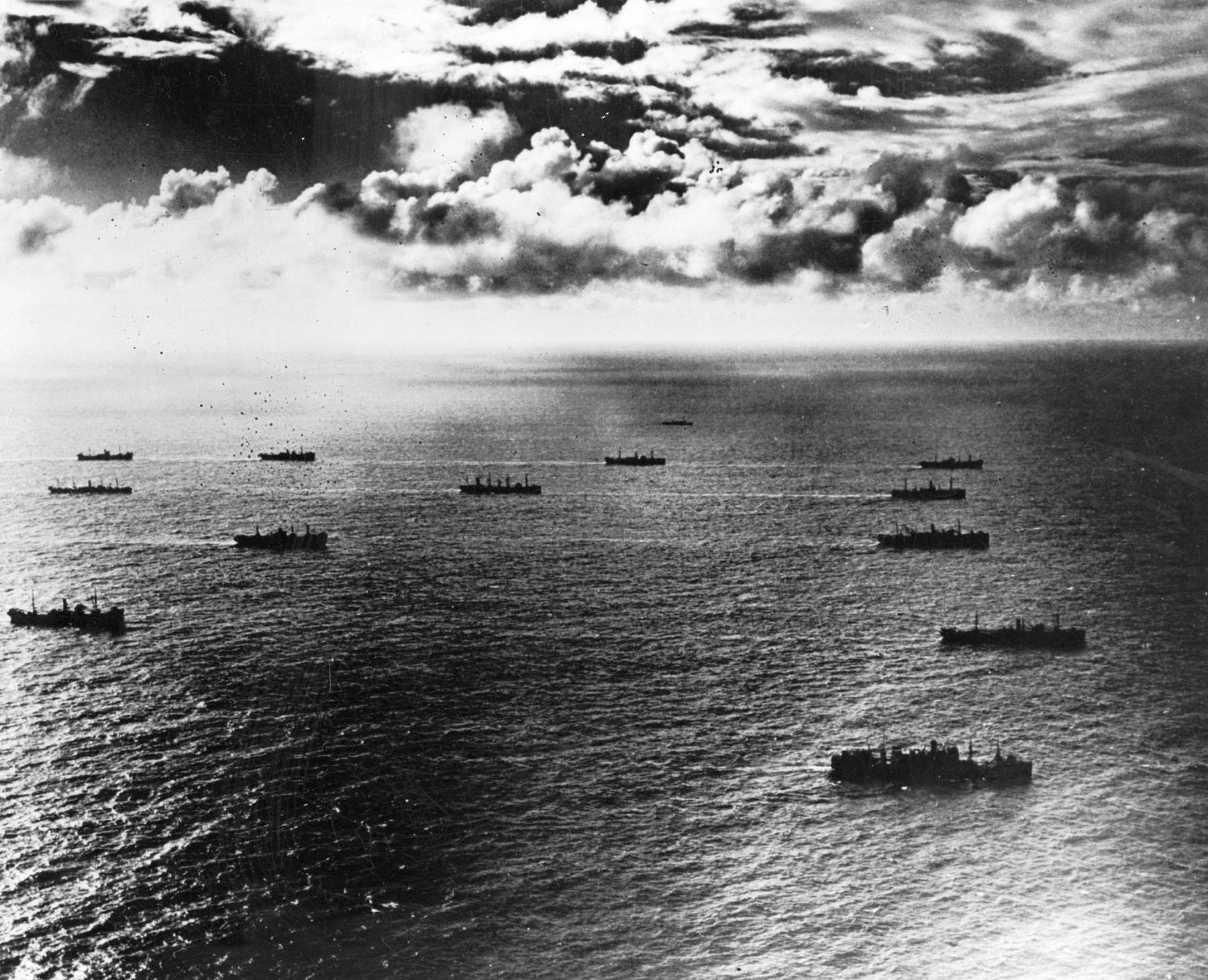 An aerial photo of a sea convoy ca 1942