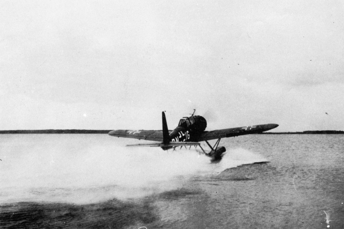 Arado-Ar-196_taking_off_at_Vukovar_Croatia_September_1944