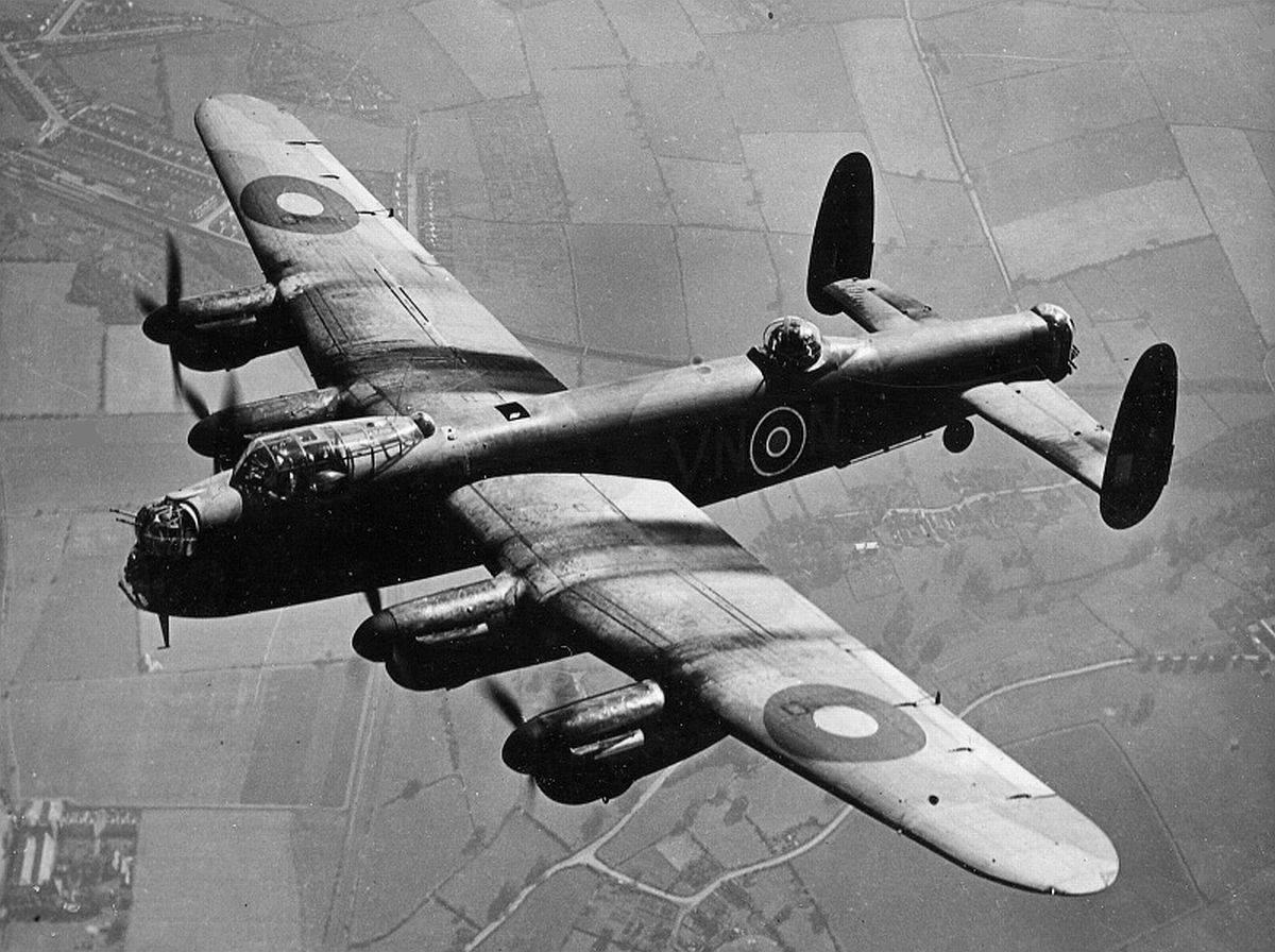Avro Lancaster B Mk.I,  R5689, VN-N of the no.50 Sqn, RAF Swinderby, Lincolnshire, 1942 (2)