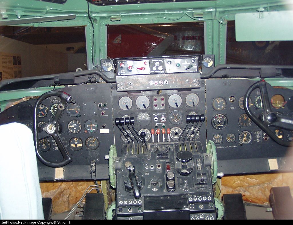 Avro_Jetliner_Cockpit