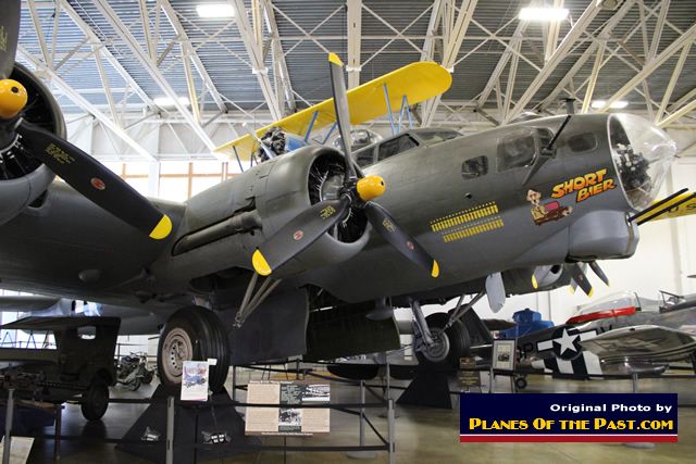 B-17G Flying Fortress 44-83663 "Short Bier"
