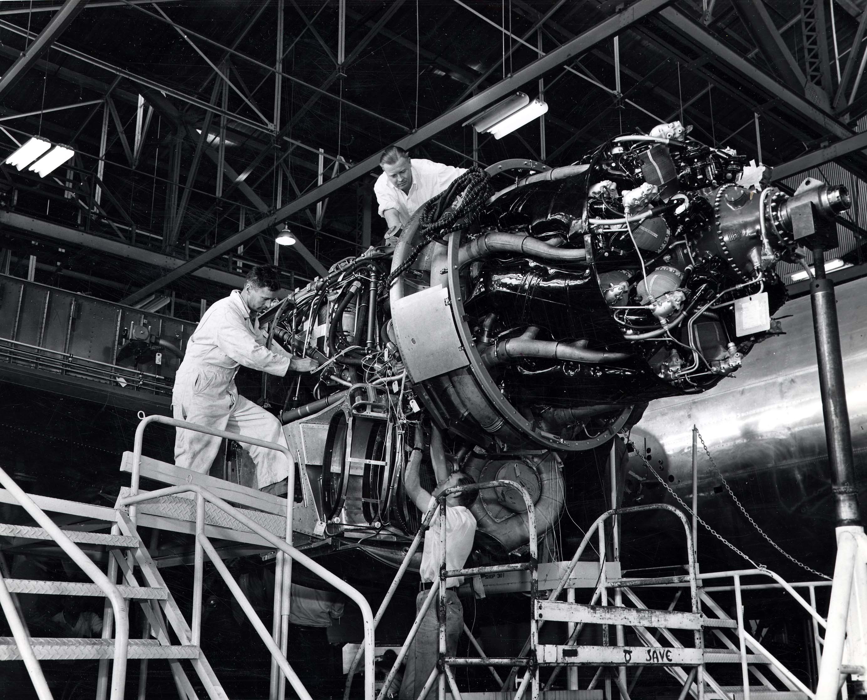 B-29_being_made_7