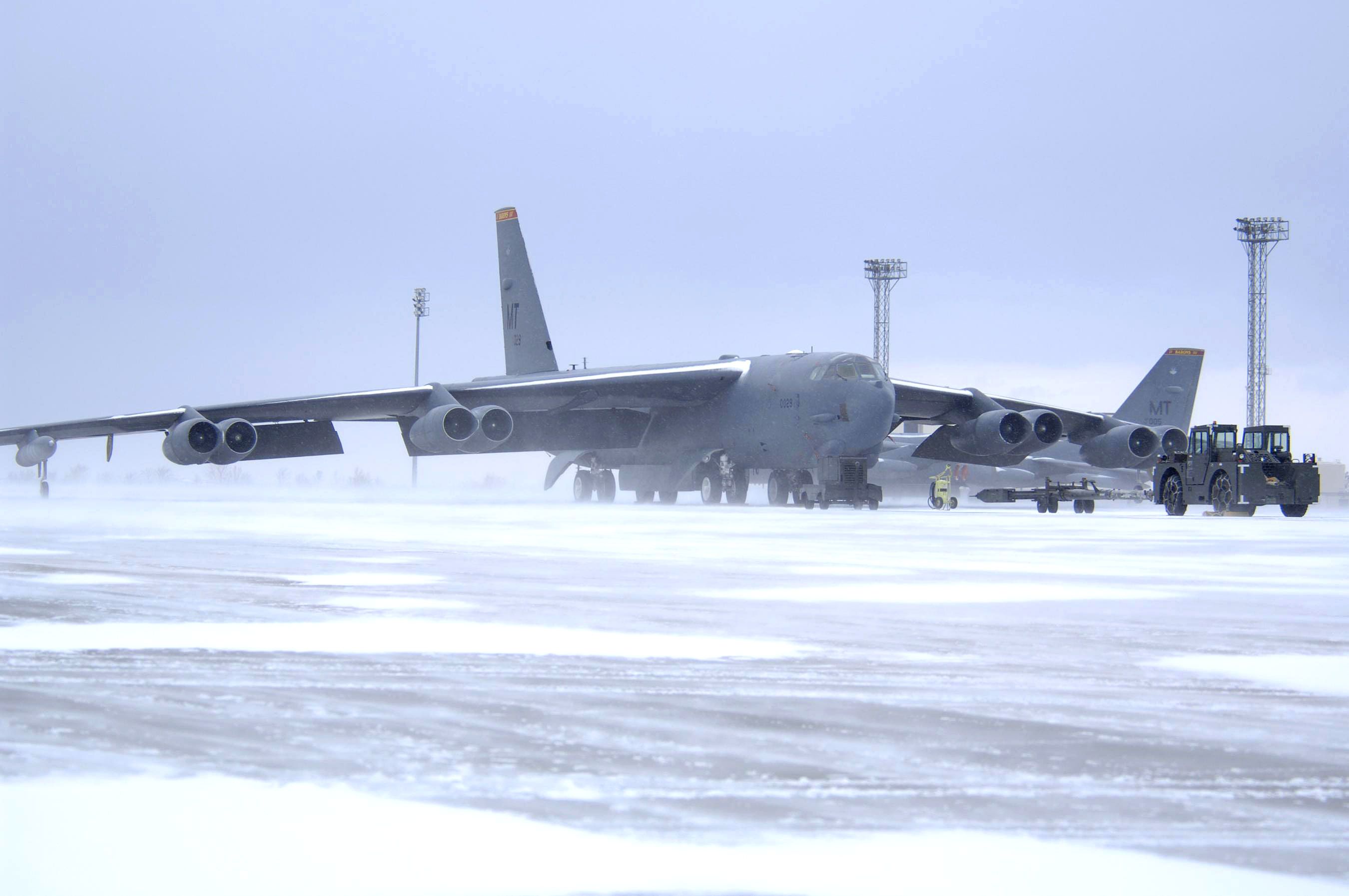 B-52_in_winter