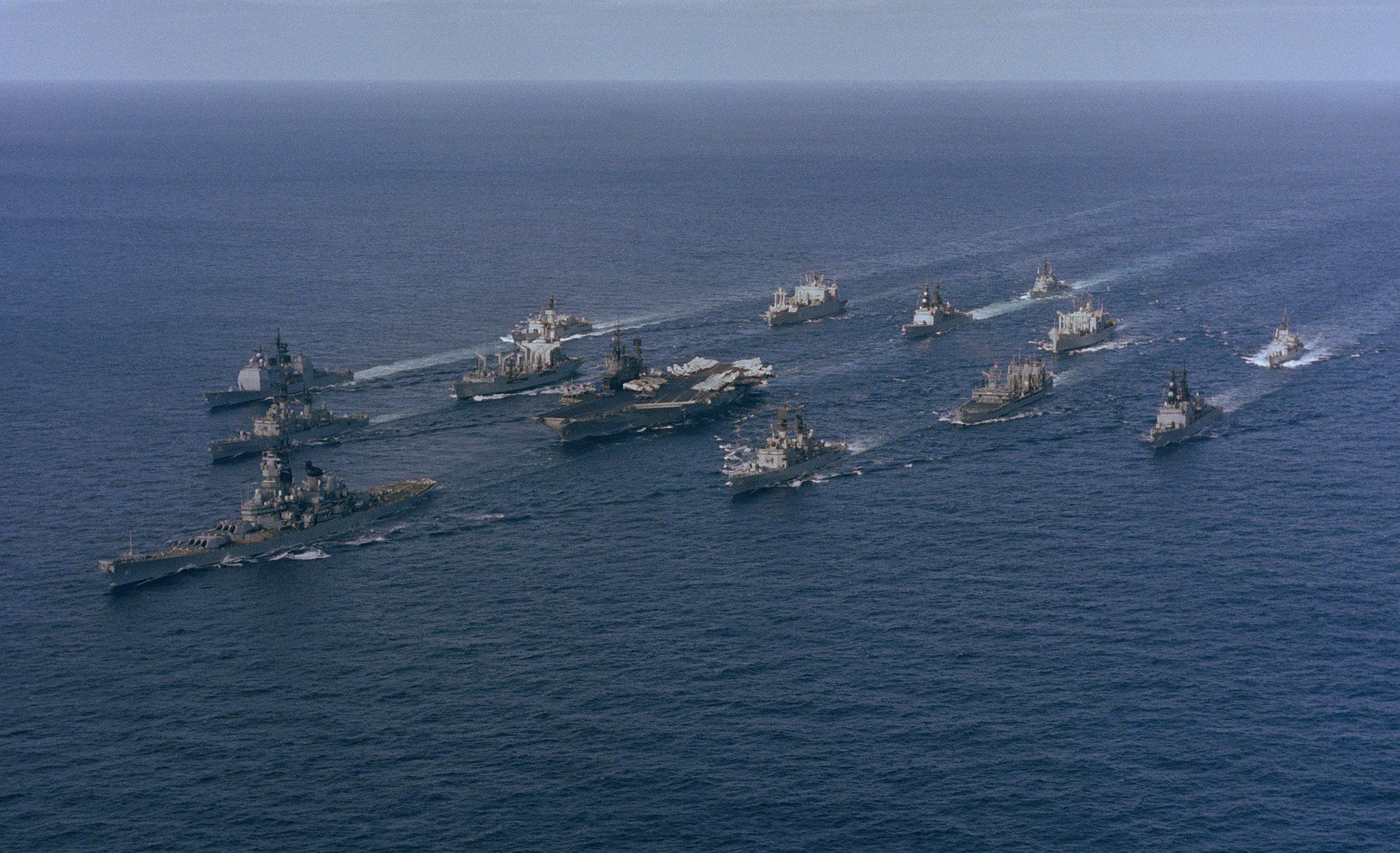 Battle_Group_Alpha_Midway_Iowa_underway_1987