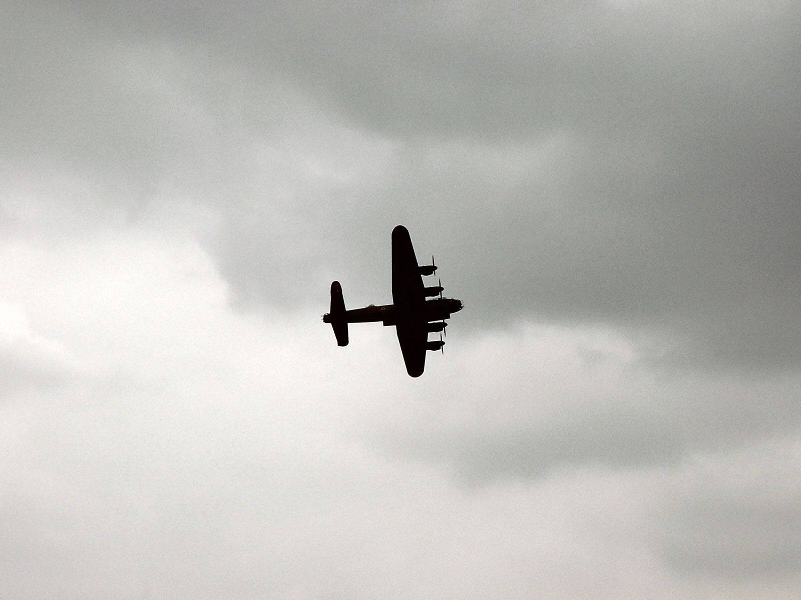BBMF Lancaster In Flight_2