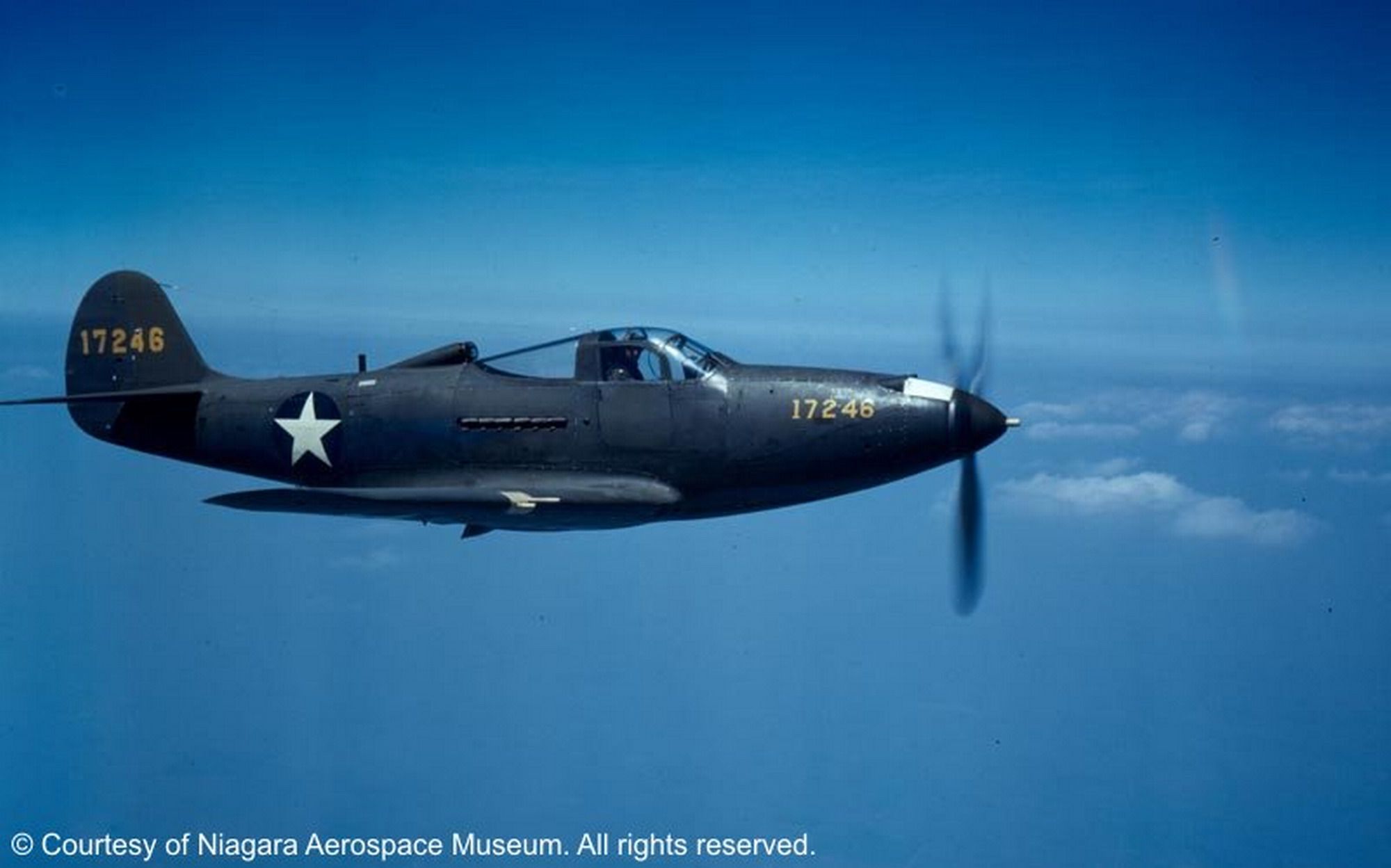 Bell-P-39-Airacobra-in_the_air