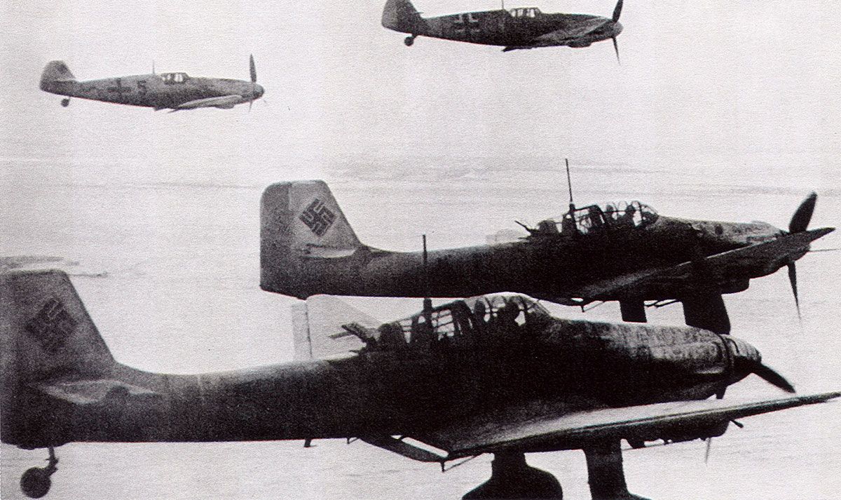 Bf-109Fs escorting Ju-87Ds over Russia,1942