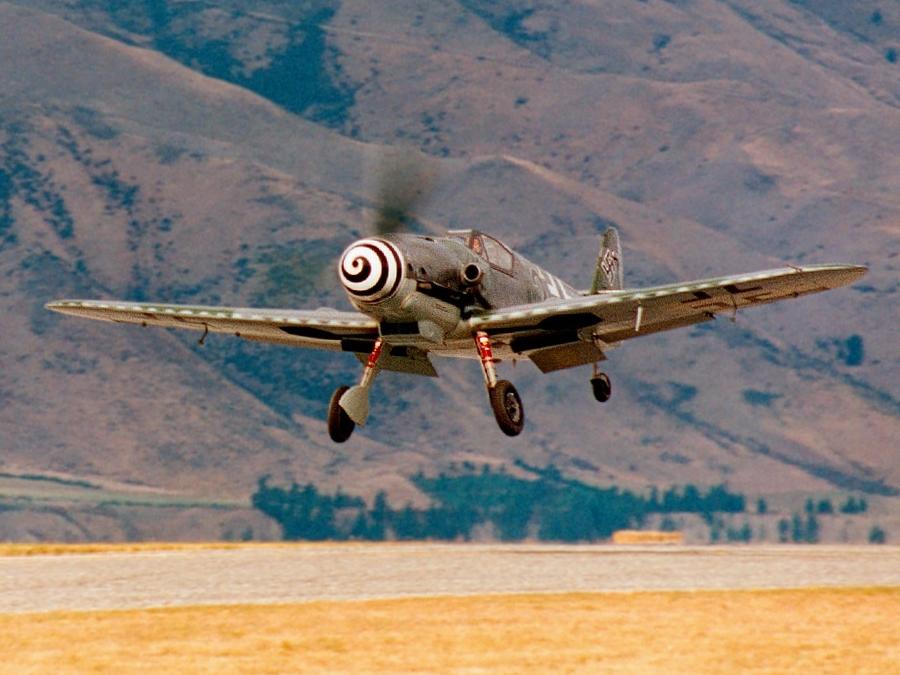 Bf-109G Landing