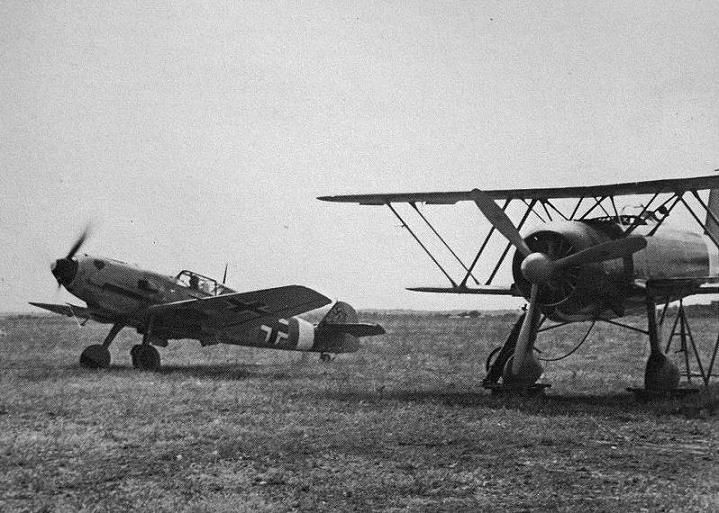 Bf109E-7 and Fiat Cr.42