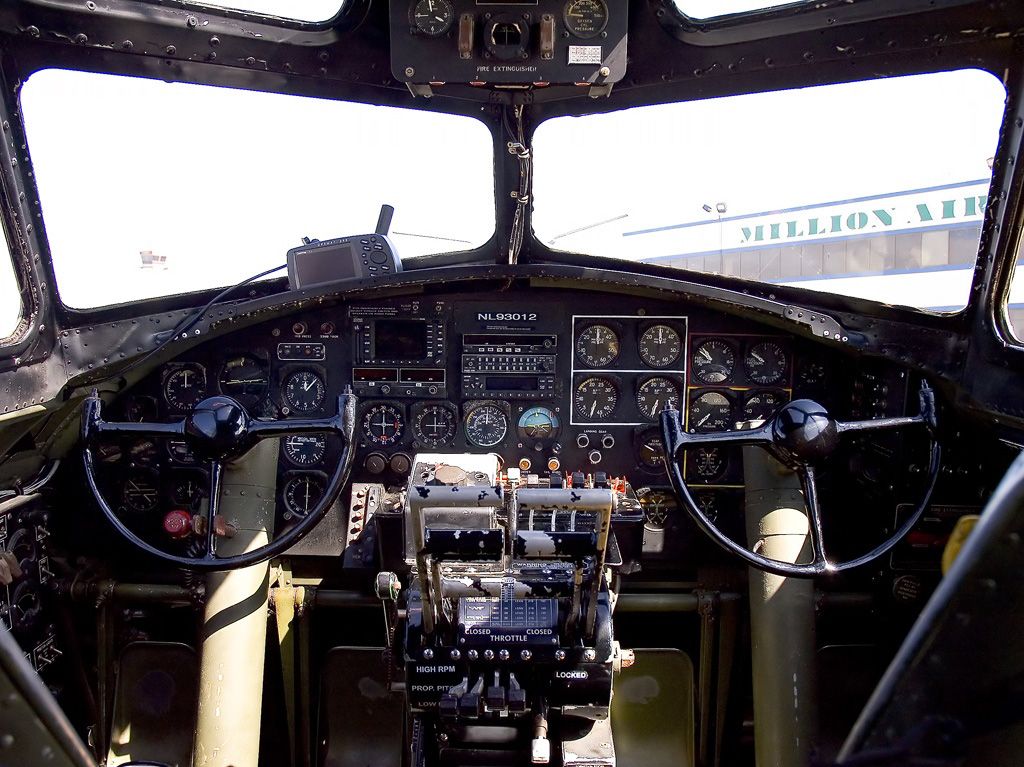 Boeing B-17G Flying Fortress (299P)