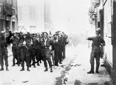 Canadian POWS Marched through Dieppe