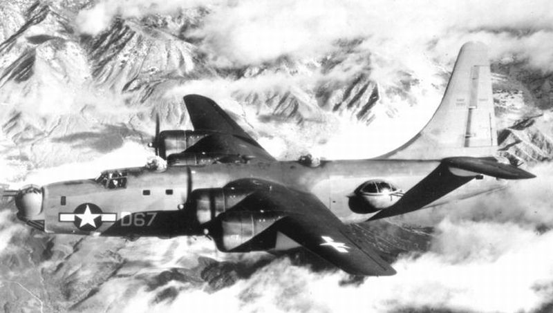 Consolidated PB4Y-2 Privateer D67 in flight, 1945 (4)