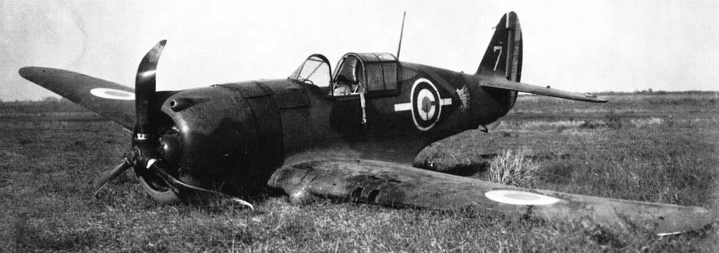 Curtiss H.75A-3 no.208,  "White 7", CG II/5, crashed in1940