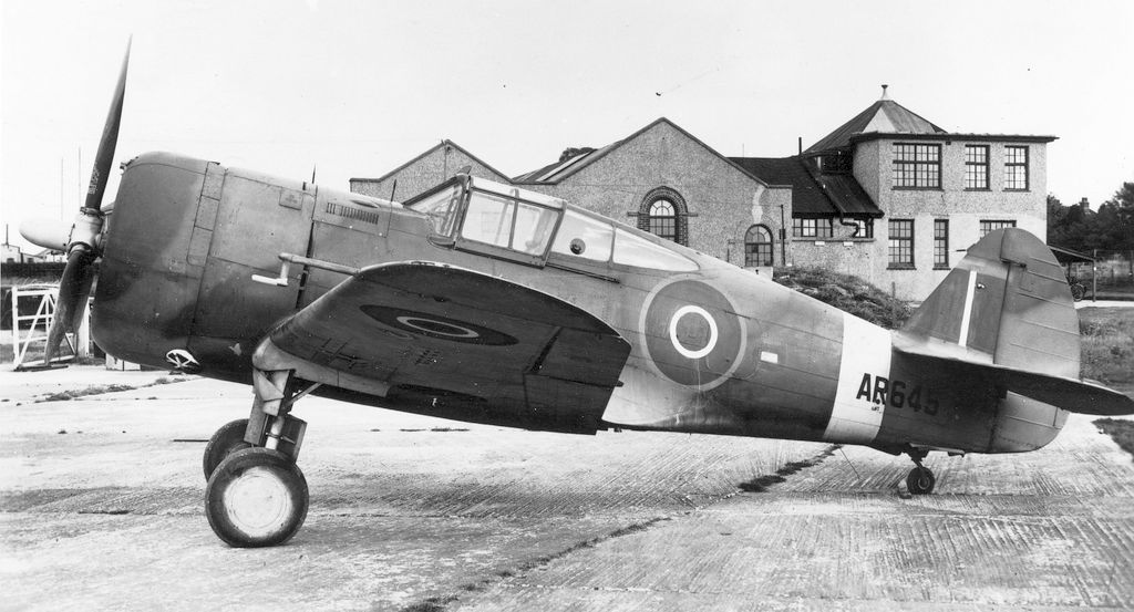 Curtiss Mohawk Mk.IV AR645 (1)