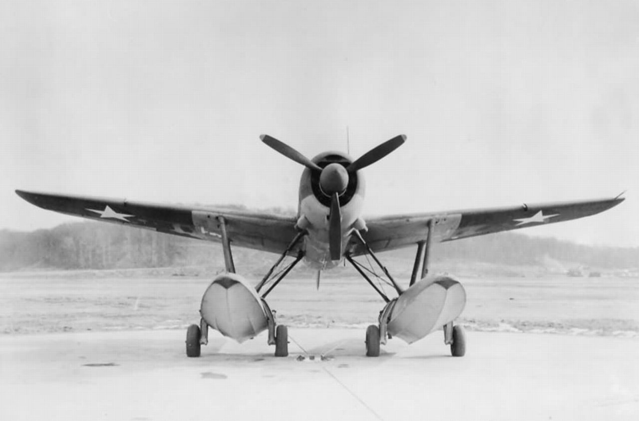 Curtiss XSB2C-2 floatplane prototype in 1943 (3)