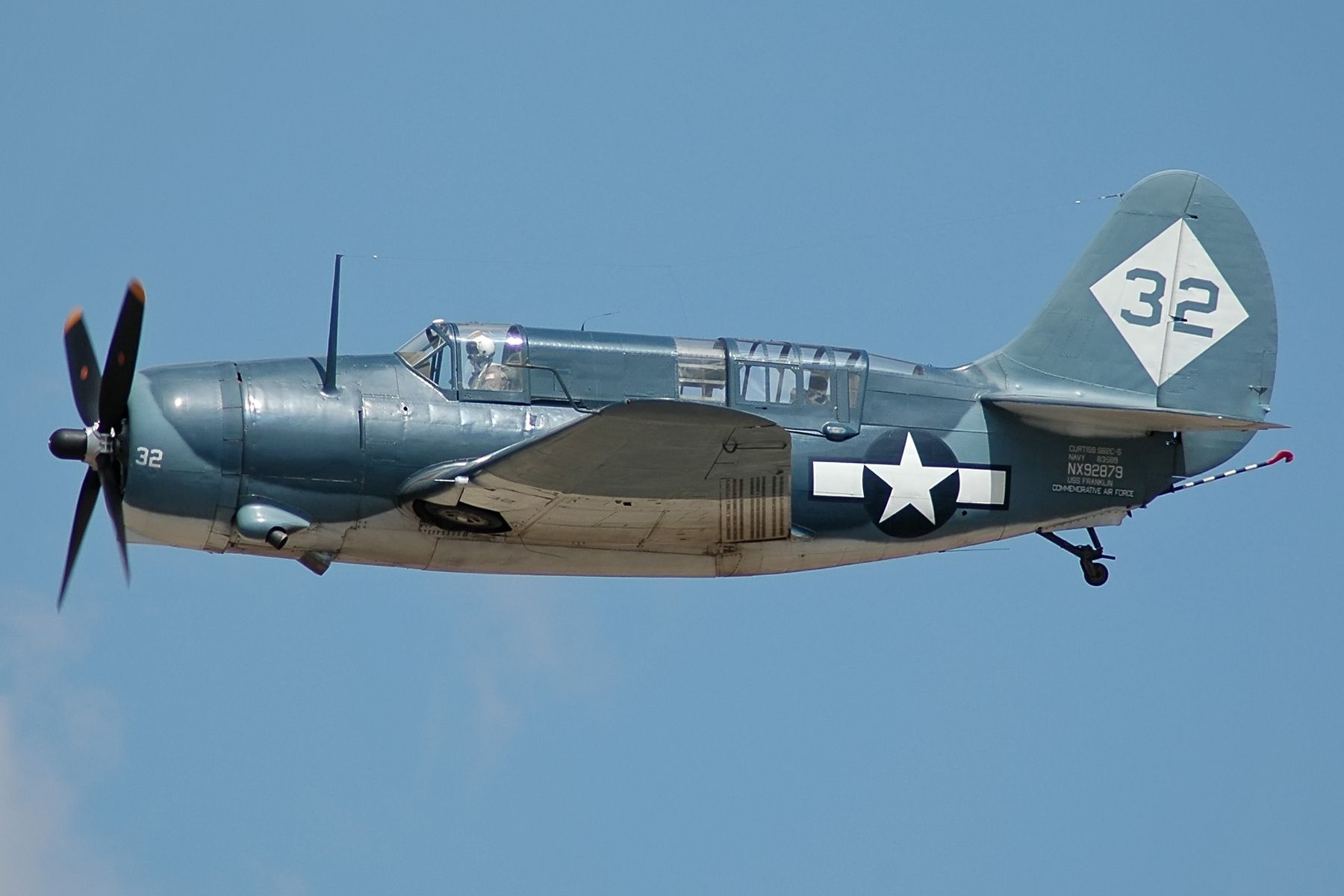 Curtiss_SB2C_Helldiver_CAF